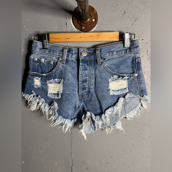 Superdown Revolve Button Fly Jean Shorts size 26 - Picture 3 of 10